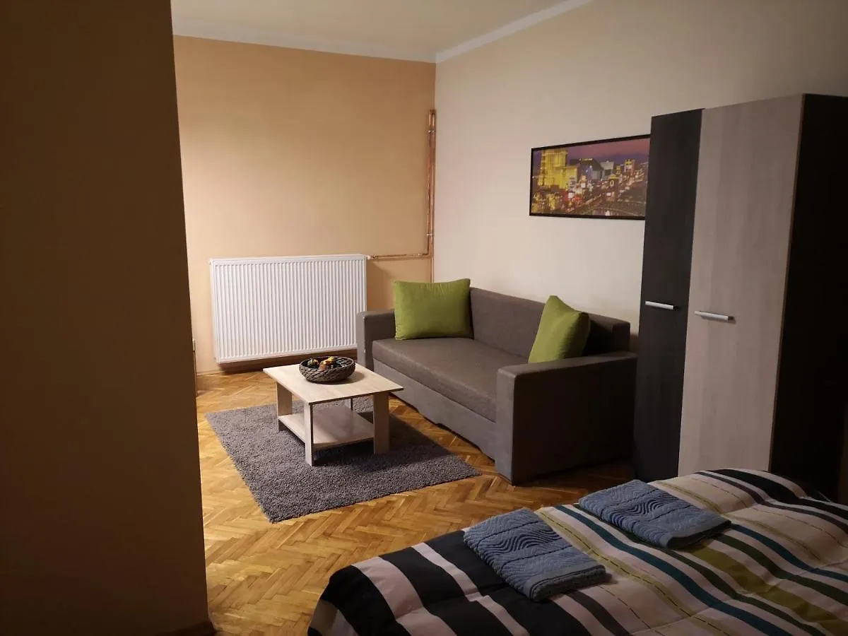 דירה Veva Apartman - Eger Maganszallashely